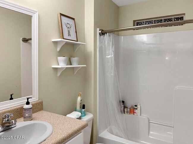 Foto del edificio - 6416 Wildwood Ct