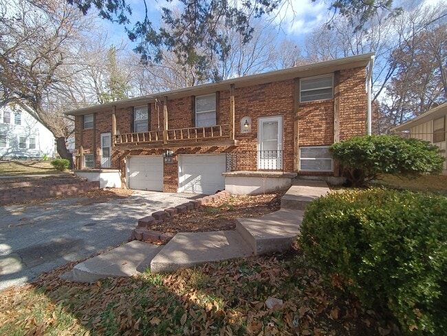 Building Photo - 1515 S Hardy Ave