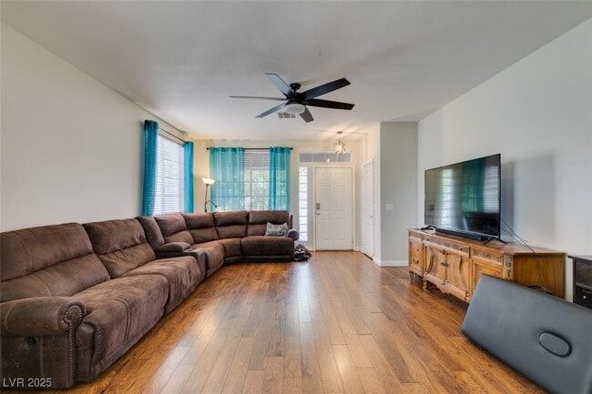 Foto del edificio - 1048 Painted Daisy Ave