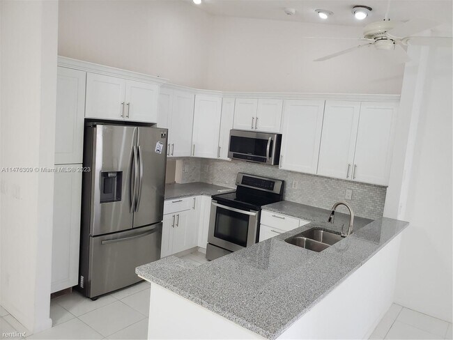 Building Photo - 3 br, 2 bath House - 10845 Palm Spring Dr