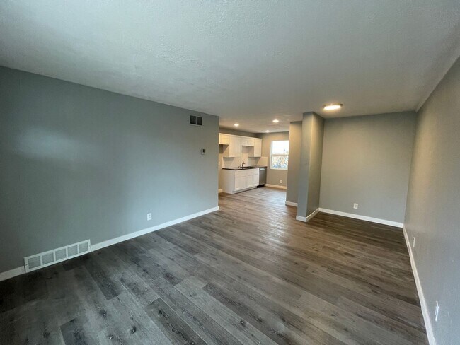 Foto del edificio - Charming 3 Bed/1 Bath Home!