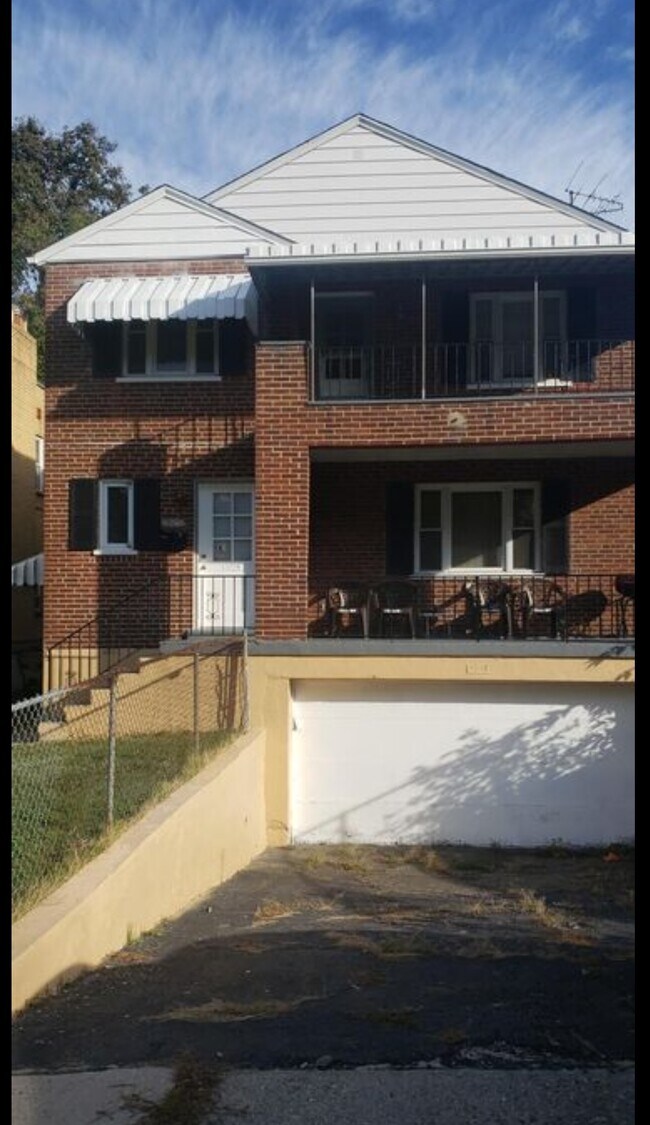 Foto del edificio - 5248 Newfield Ave