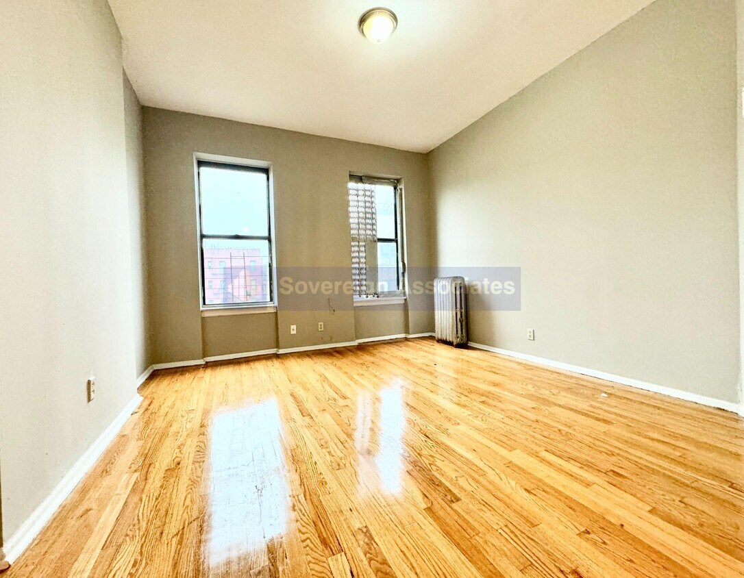 Primary Photo - 561 West 149th Street