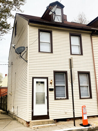 Building Photo - 475 High St