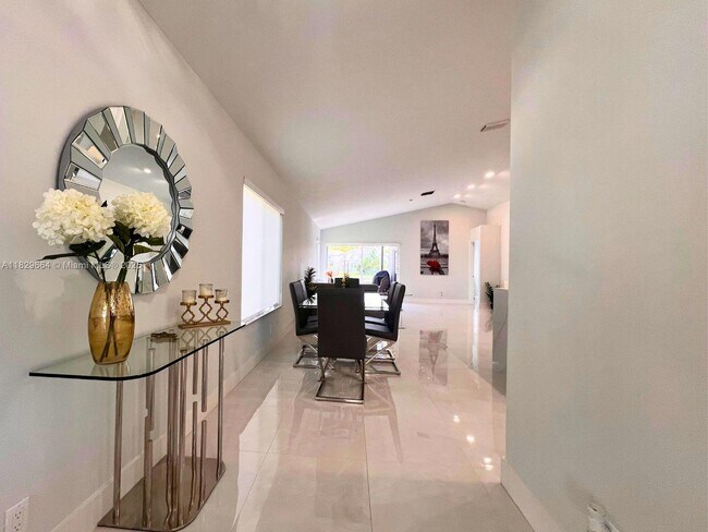 Foto del edificio - 4394 Mahogany Ridge Dr