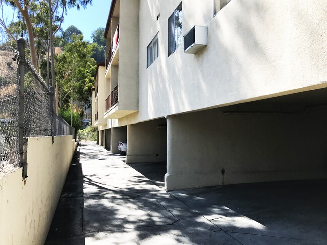 Foto del edificio - 4909 Pasadena Avenue Ter