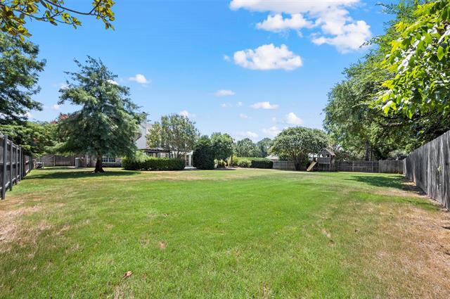 Building Photo - 310 Canyon Lake Dr