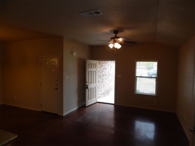 Building Photo - 1523 Aztec Trce