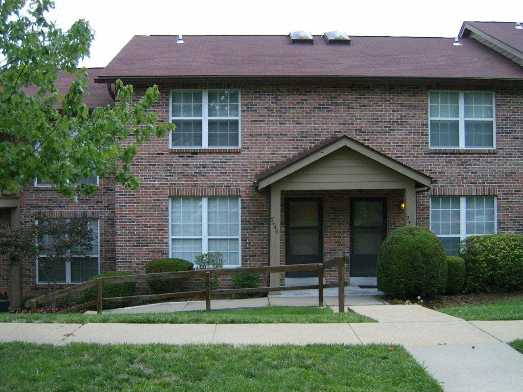 2446 Fowler Ave, Saint Louis, MO 63114 Townhome Rentals in Saint