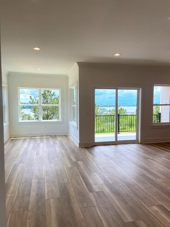 Building Photo - 1172 Ranch Marina Rd
