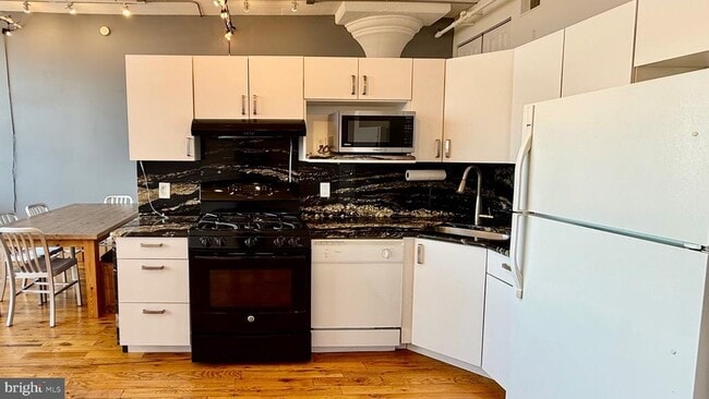 Building Photo - 314 N 12th St