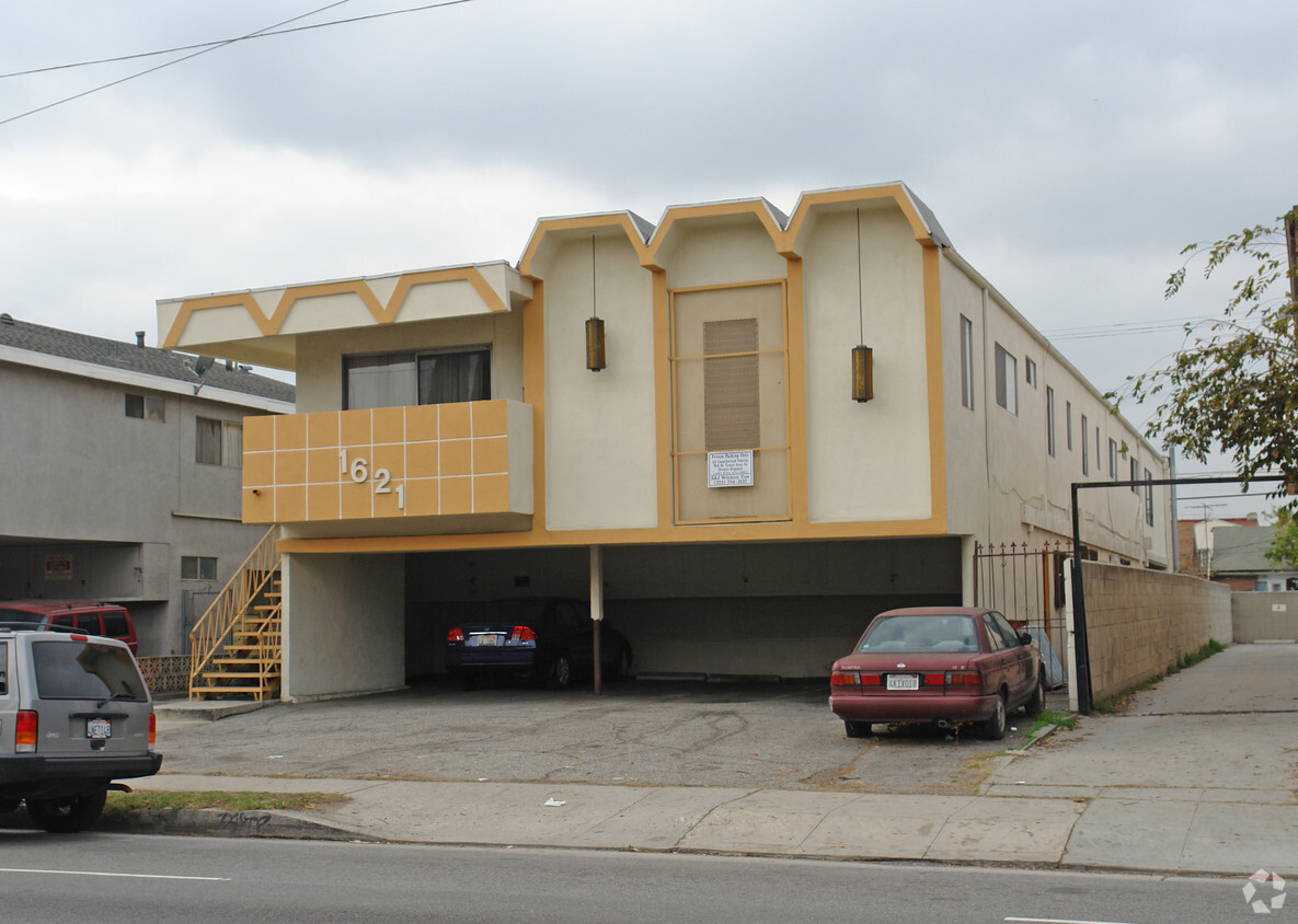 Building Photo - Quadplex