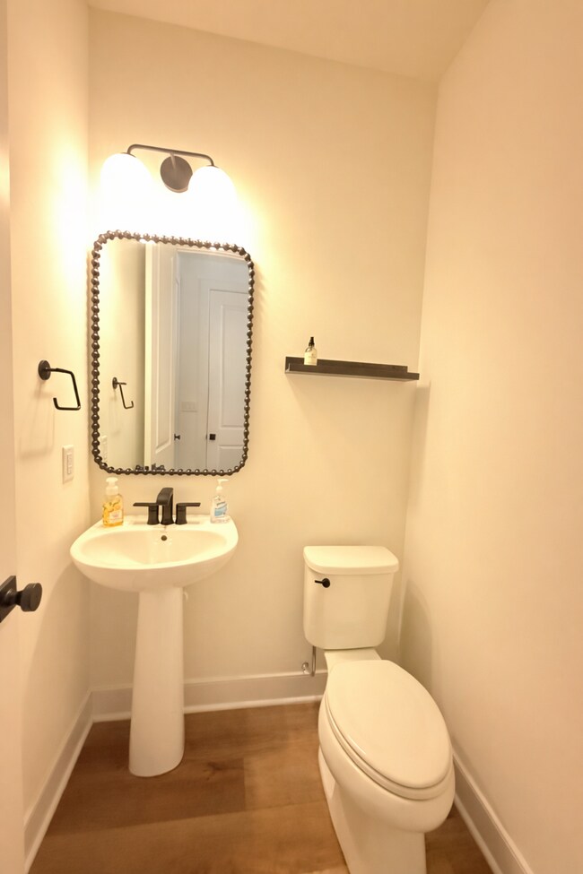 Foto del edificio - 245 Limehouse Rd