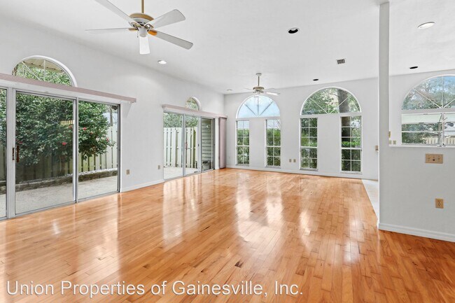 Foto del edificio - 3 br, 2 bath House - 3968 NW 25th Circle