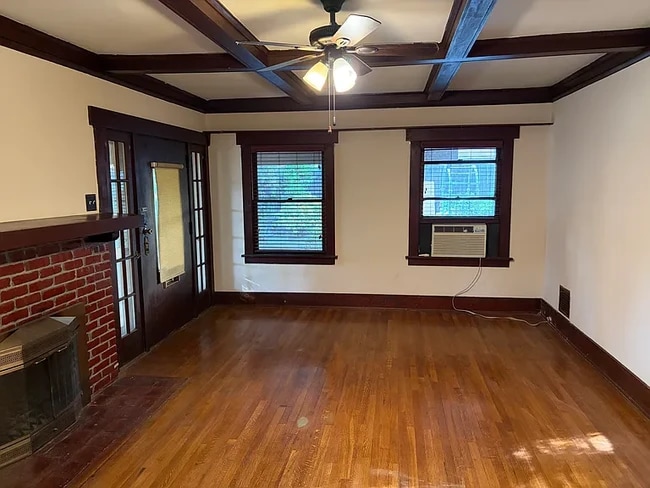 Foto del edificio - 1262 N Hudson Ave