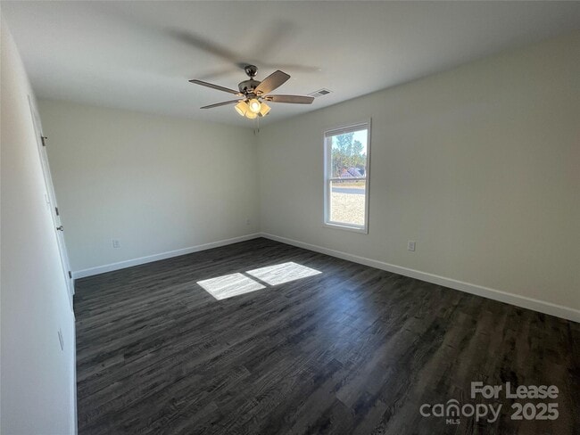 Building Photo - 4013 Eugene Dr