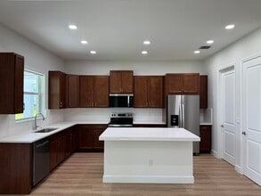 Building Photo - 14212 Spruce Pne Dr