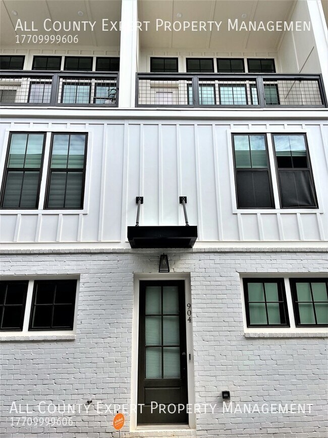 Foto del edificio - 904 Brees Ct