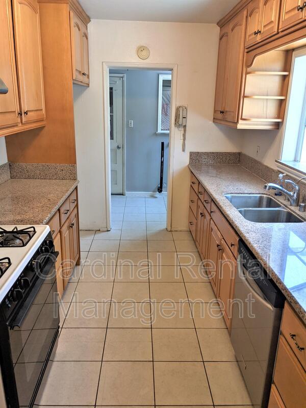 Foto del edificio - 6402 Sultana Ave
