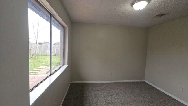 Foto del edificio - 7222 Northleaf Dr