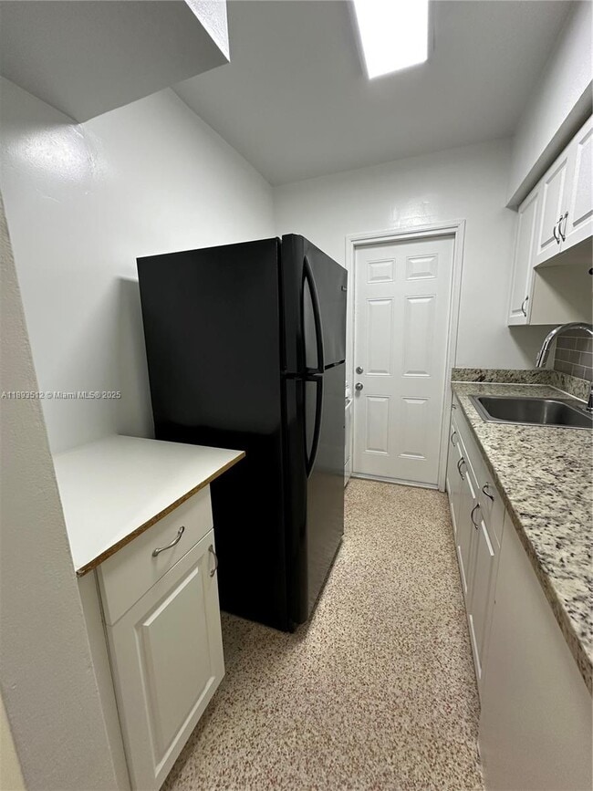 Foto del edificio - 790 81st St