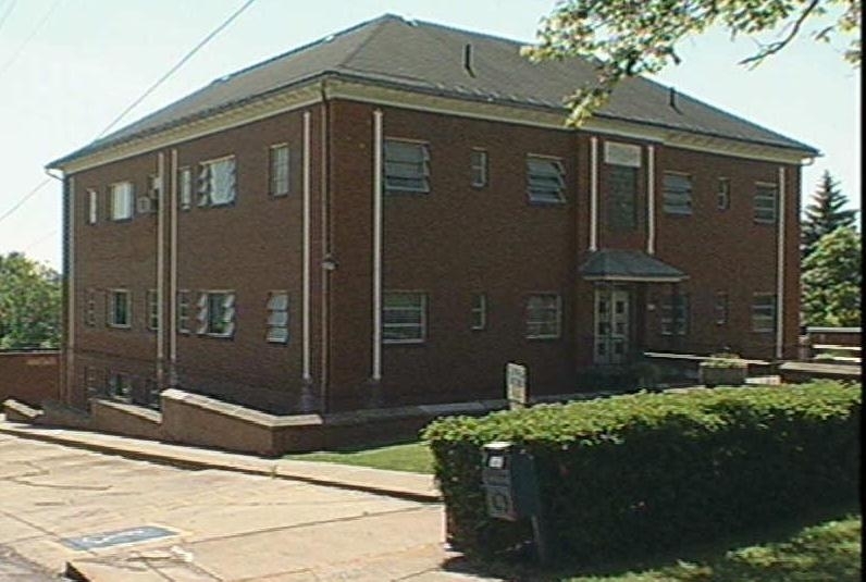 Building Photo - 1303 Bedford Rd