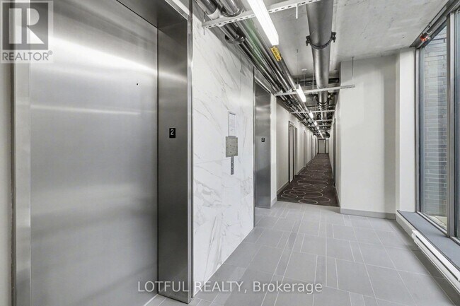 Building Photo - 224 Lyon St. N