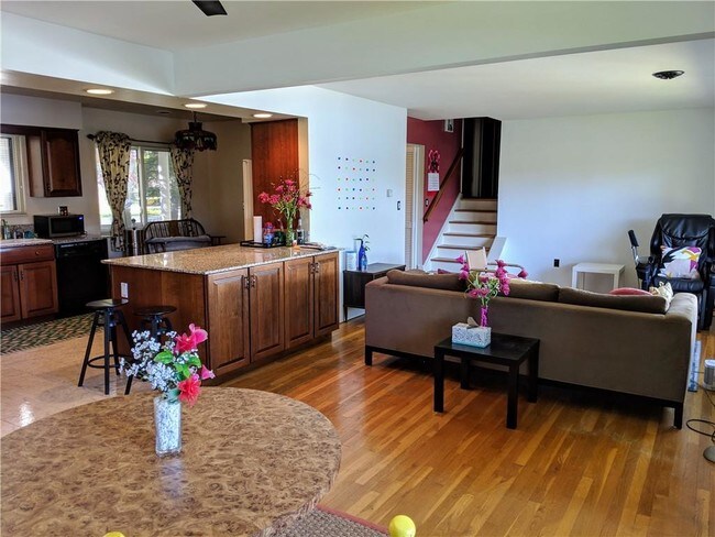 Building Photo - 6202 Emerald Lake Dr