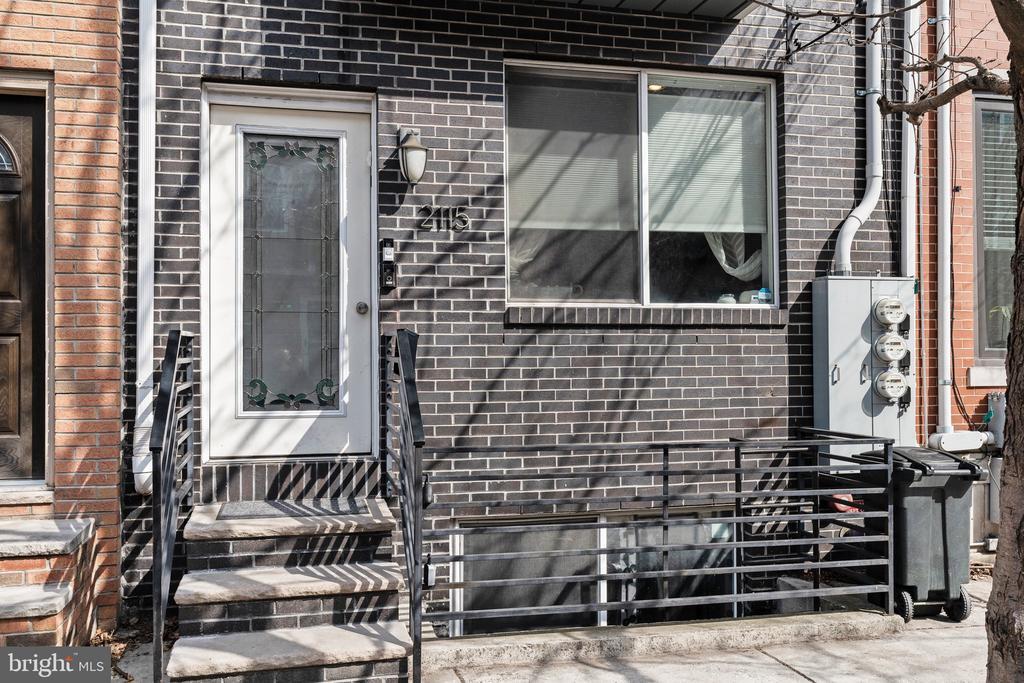 Foto principal - 2115 Carpenter St