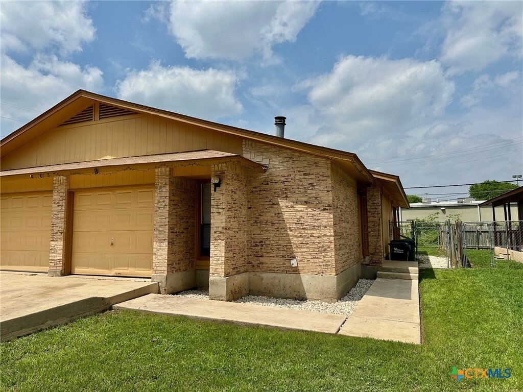 Primary Photo - 1307 Barbara Dr