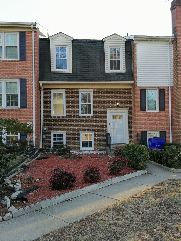 1603 Colonial Way, Frederick, MD 21702 Townhome Rentals in Frederick MD