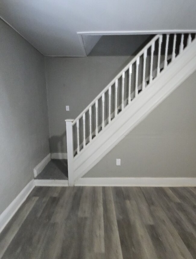 Foto del edificio - 2246 Sidney Ave