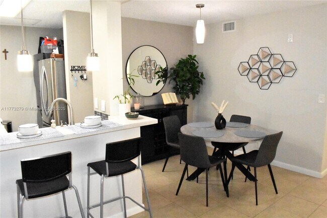 Fully furnished 2 bed, 2 bath apartment for rent in one of the best areas of Coral Springs – Univers - 3586 N University Dr