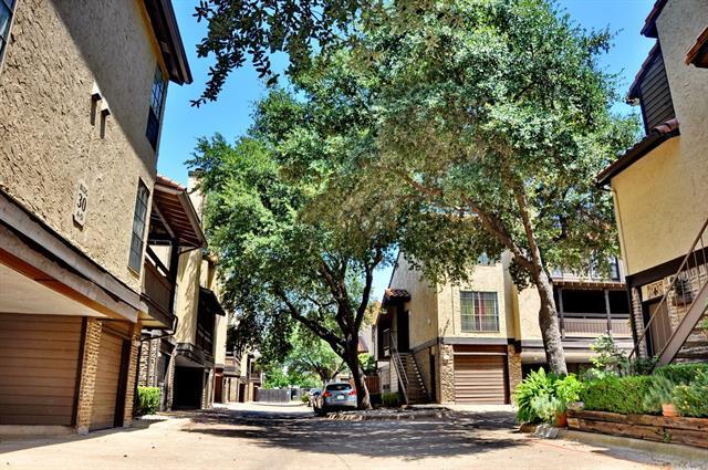 Foto del edificio - 5630 Spring Valley Rd