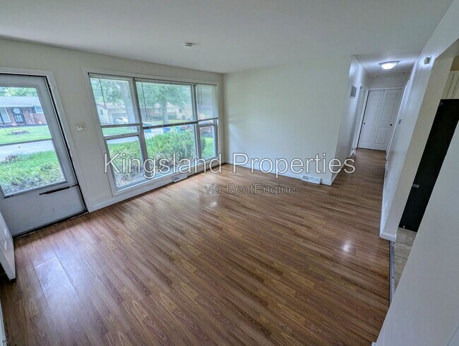 Building Photo - 10229 Edgefield Dr