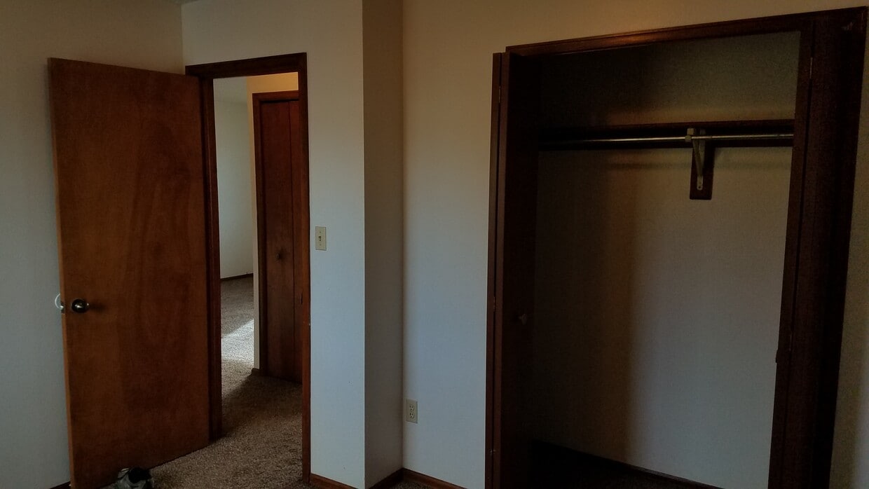 Dormitorio trasero - 6646 Provincial Dr