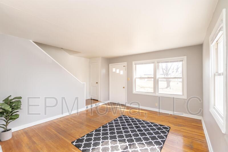Primary Photo - 249 Madison St