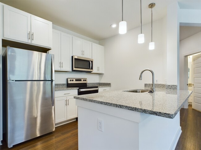 Kitchen - Aurora St. Leon Apartments