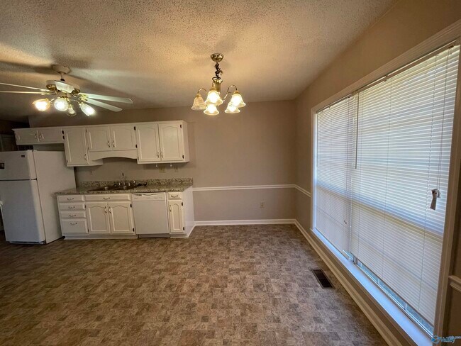 Foto del edificio - 100 Medicine Bend Ct