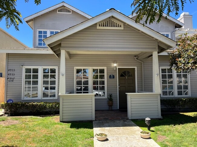Building Photo - OB Beach House! 3 Bed 2.5 Bath A Block From the Water