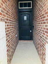 Building Photo - 131 Castlegate Ln