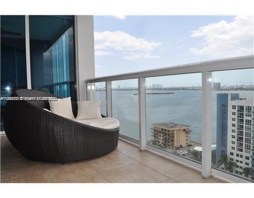 Foto del edificio - 480 NE 30th St