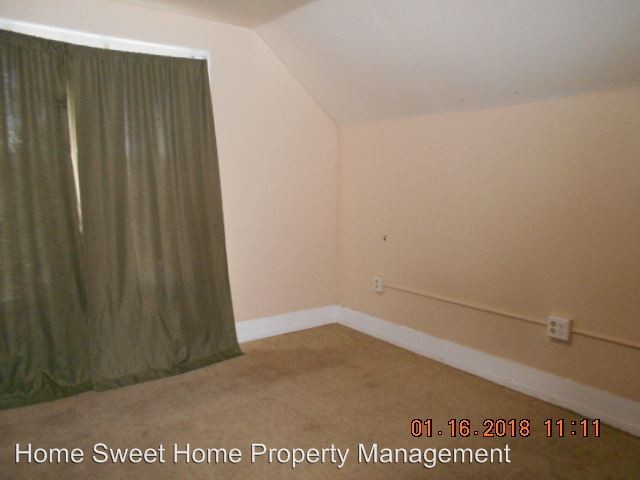 Primary Photo - 918 Summit St
