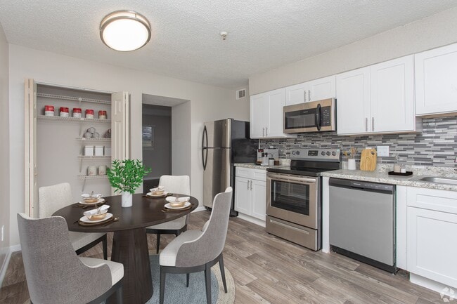 Foto del edificio - Avondale Place Apartments