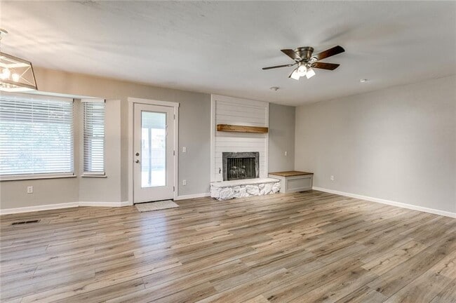 Photo - 1022 Garden Grove House