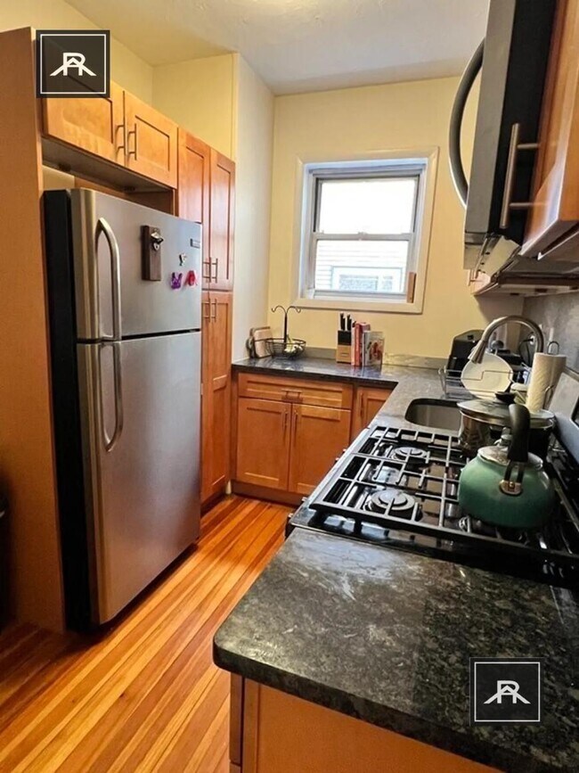 Foto del edificio - 2 bedroom in Brookline MA 02446