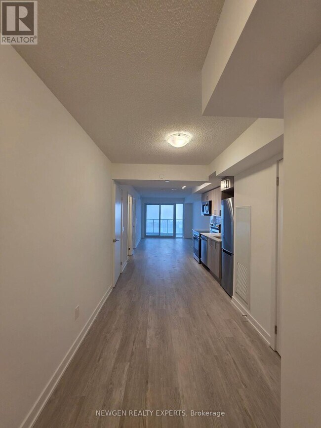 Photo du bâtiment - 1010 Sandy Beach Rd