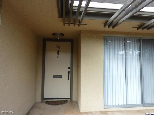 Foto del edificio - 1225 N Granada Ave