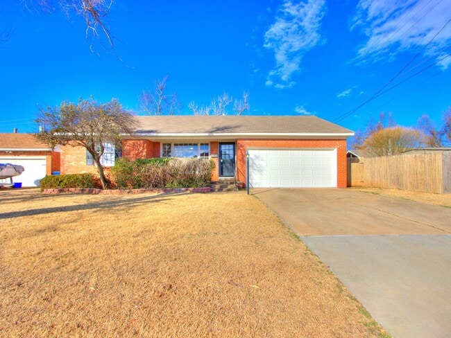 3 Bedroom Rental in the Village!! - 3 Bedroom Rental in the Village!! House