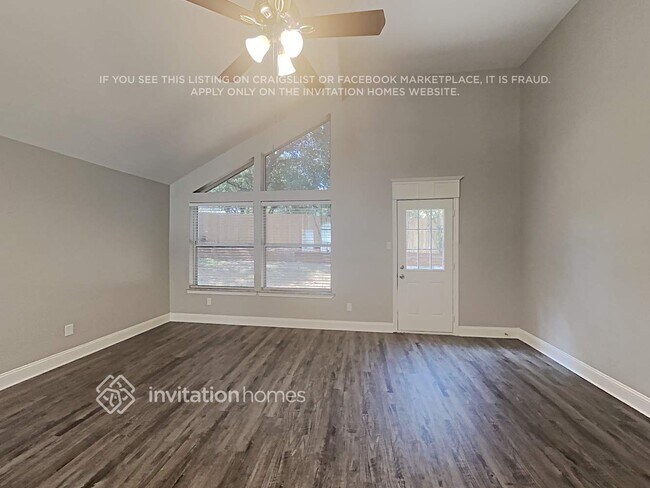 Building Photo - 2512 Vistaview Dr